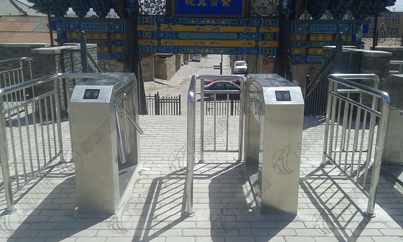 擺閘,三輥閘,速通閘,旋轉(zhuǎn)閘,平移閘,一字閘,人臉識(shí)別，