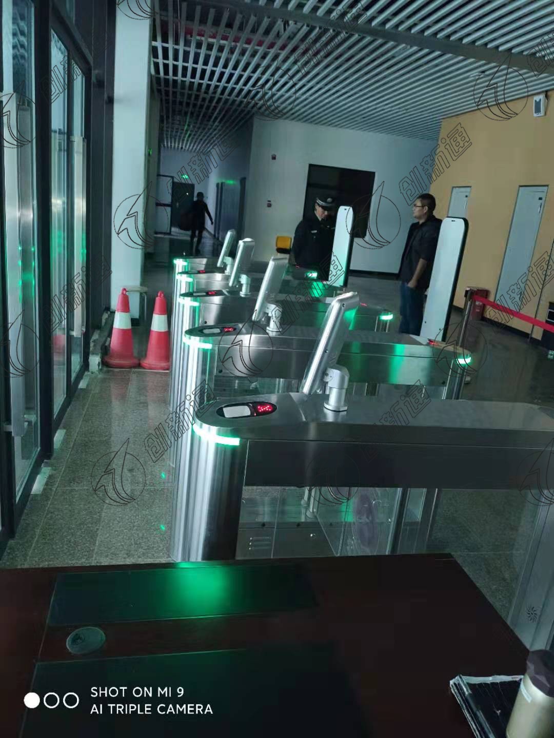 擺閘,三輥閘,速通閘,旋轉(zhuǎn)閘,平移閘,一字閘,人臉識(shí)別，